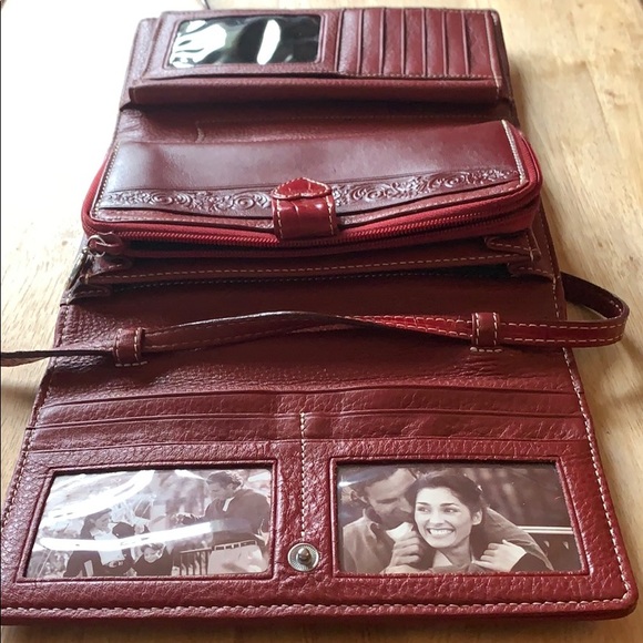 Brighton Red Crossbody - Picture 6 of 7